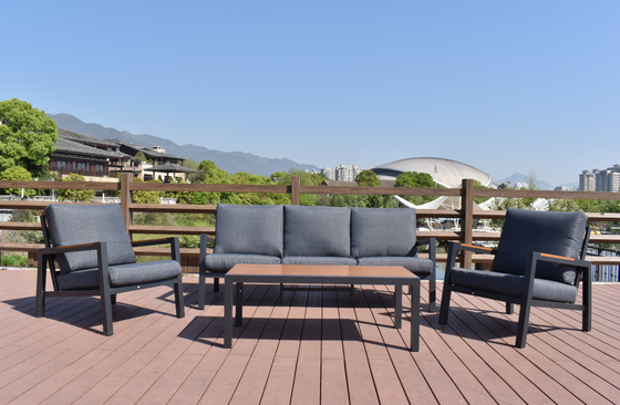 Sofá triple de inclinación de aluminio de la terraza con muebles del cojín del 10cm